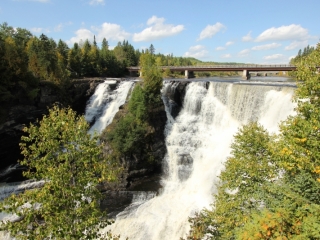 Kakabeka Falls horizontal (dig)-Ontario, Canada