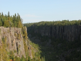 Quimet Canyon vertical (dig)-Lake Superior, Ontario