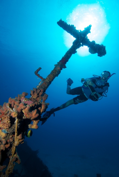 Diver by mast, Wreck Alley-BVI